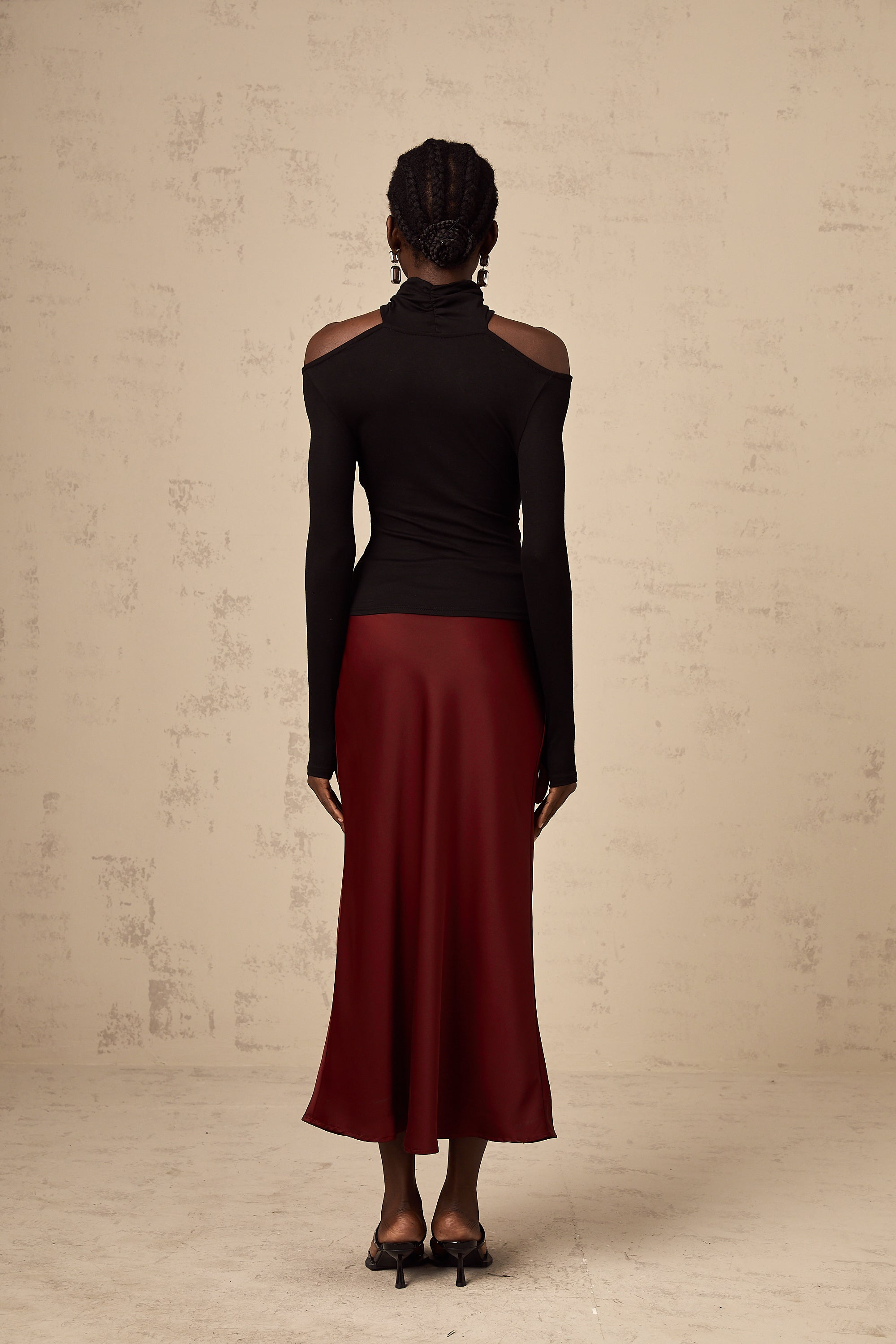 Vanessa | flared satin skirt