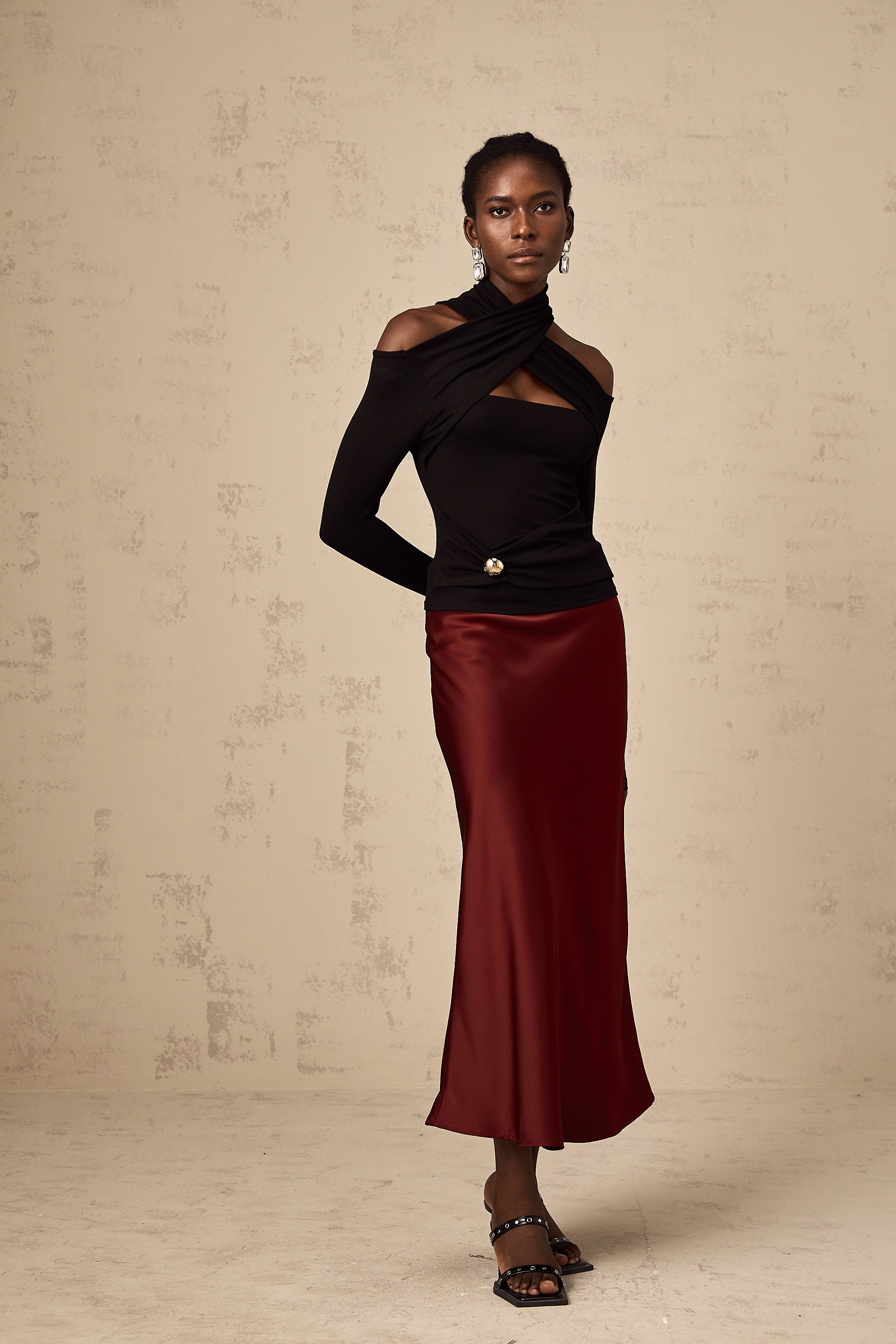 Vanessa | flared satin skirt