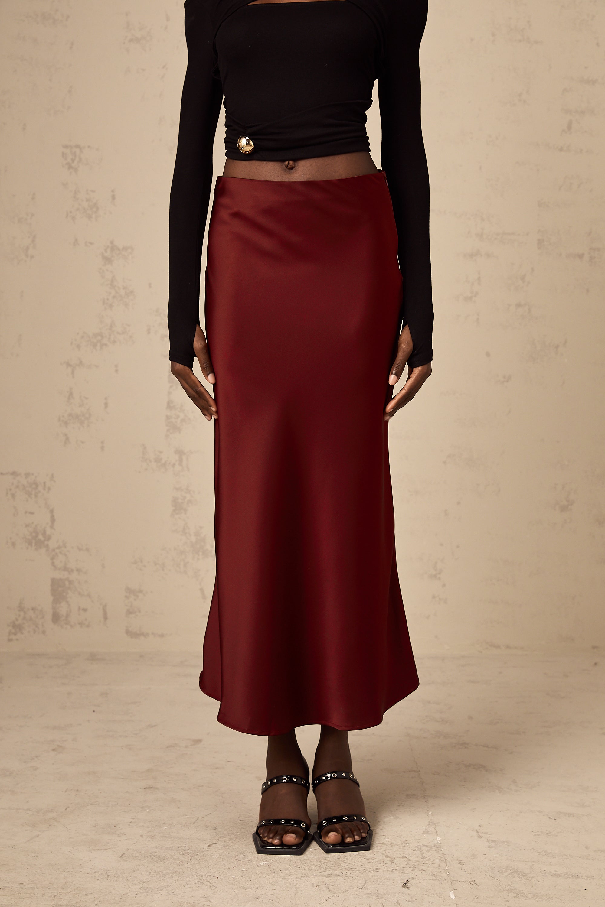 Vanessa | flared satin skirt