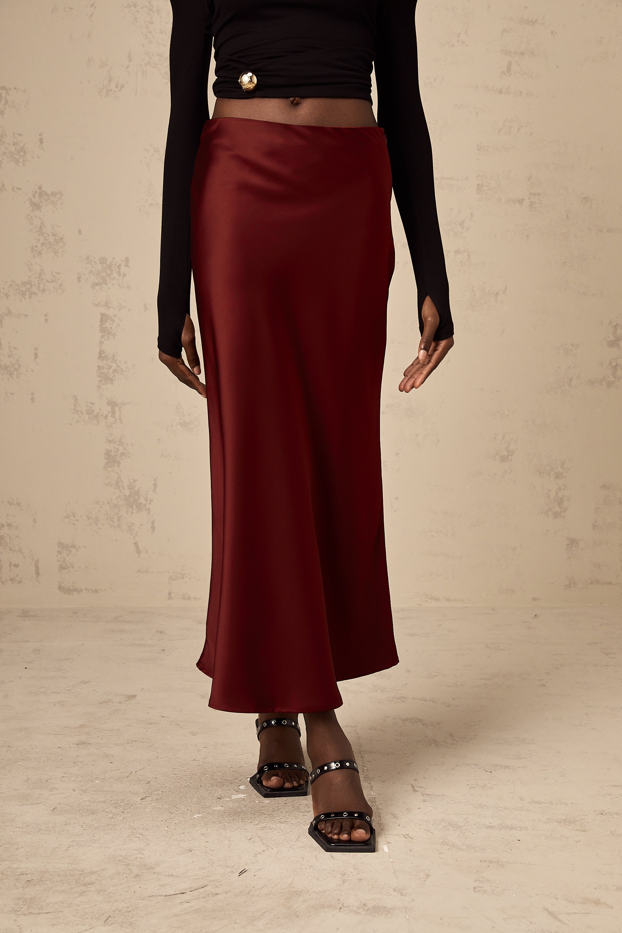 Vanessa | flared satin skirt