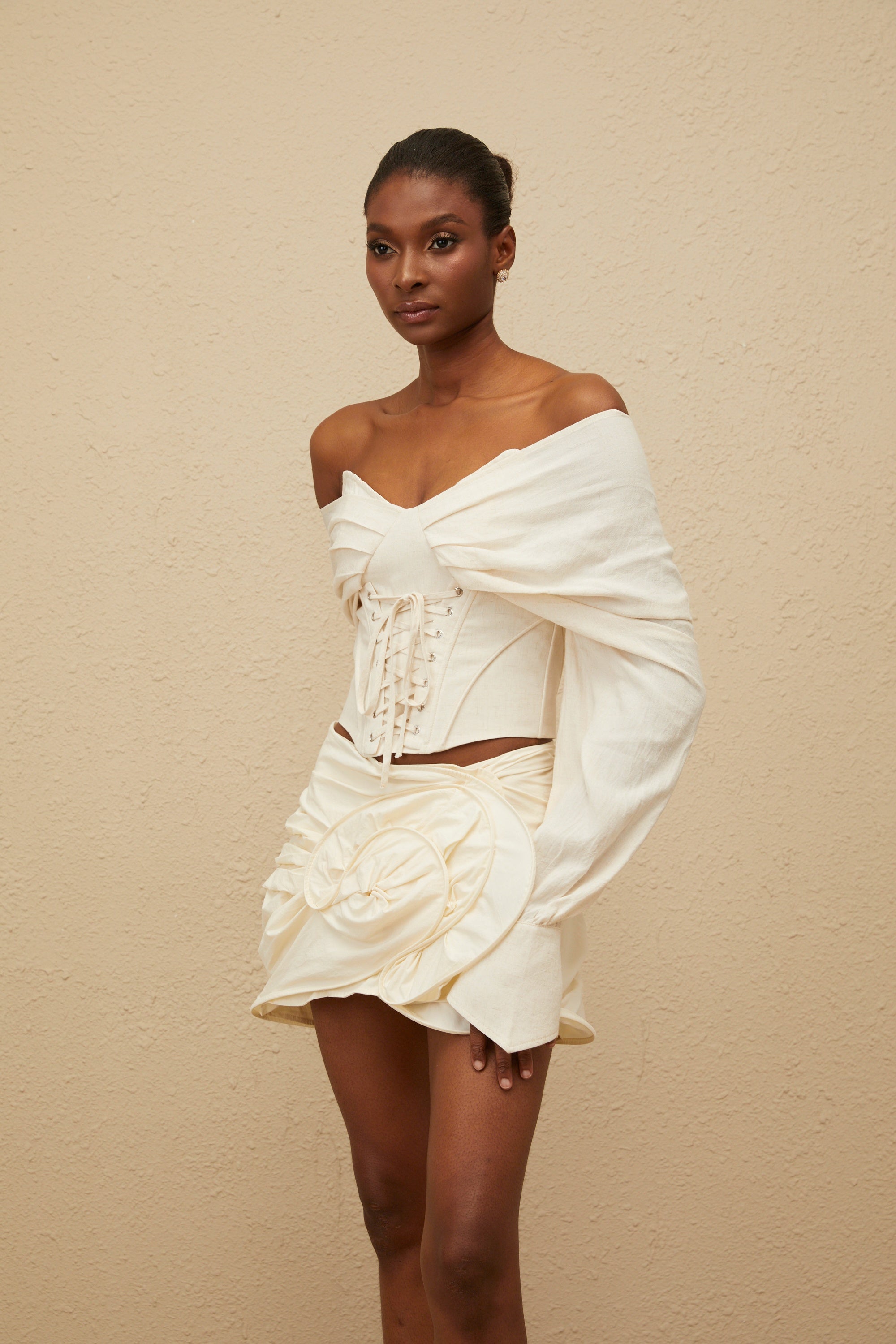 Lotte | Neutral Ruched Mini Skirt