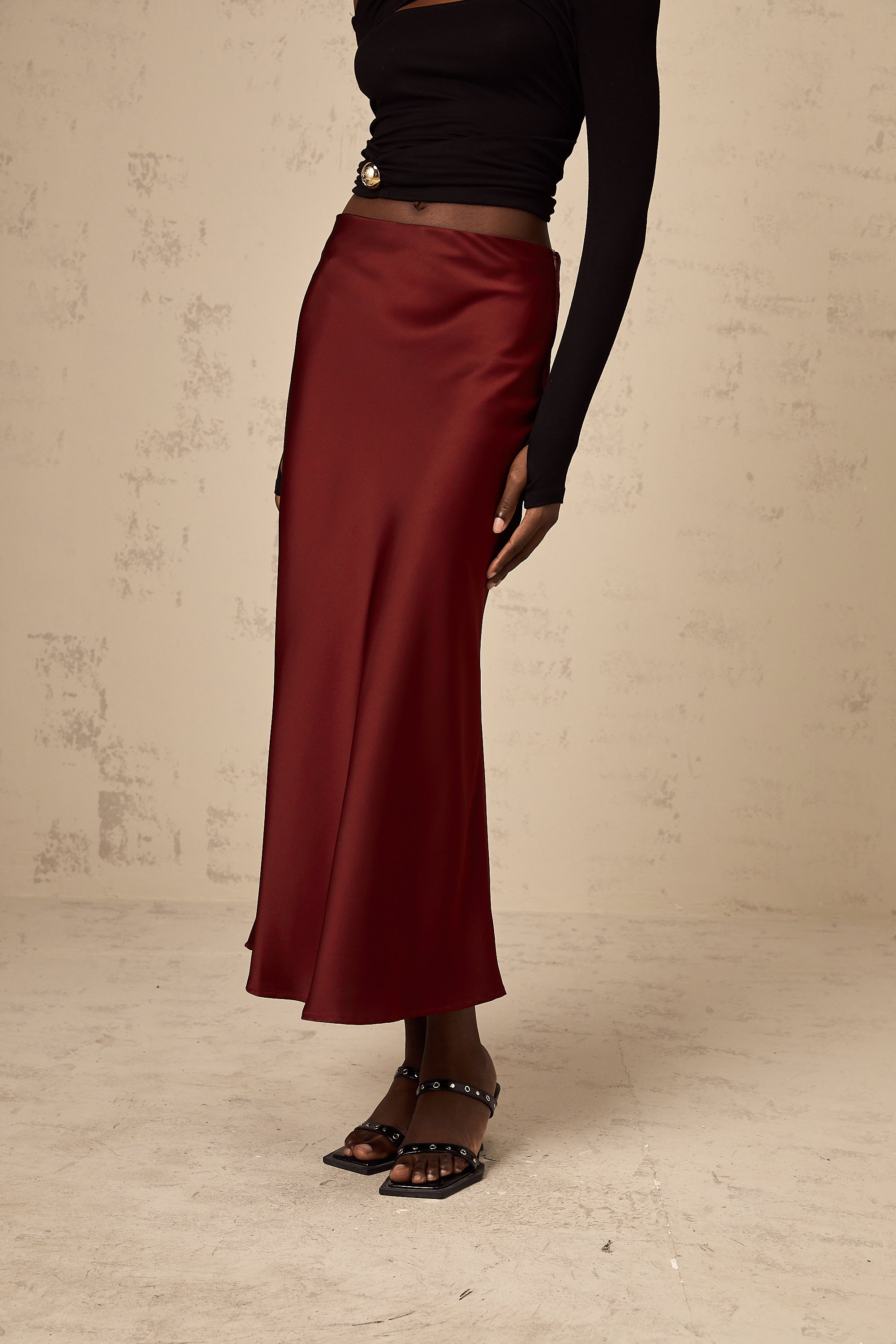 Vanessa | flared satin skirt