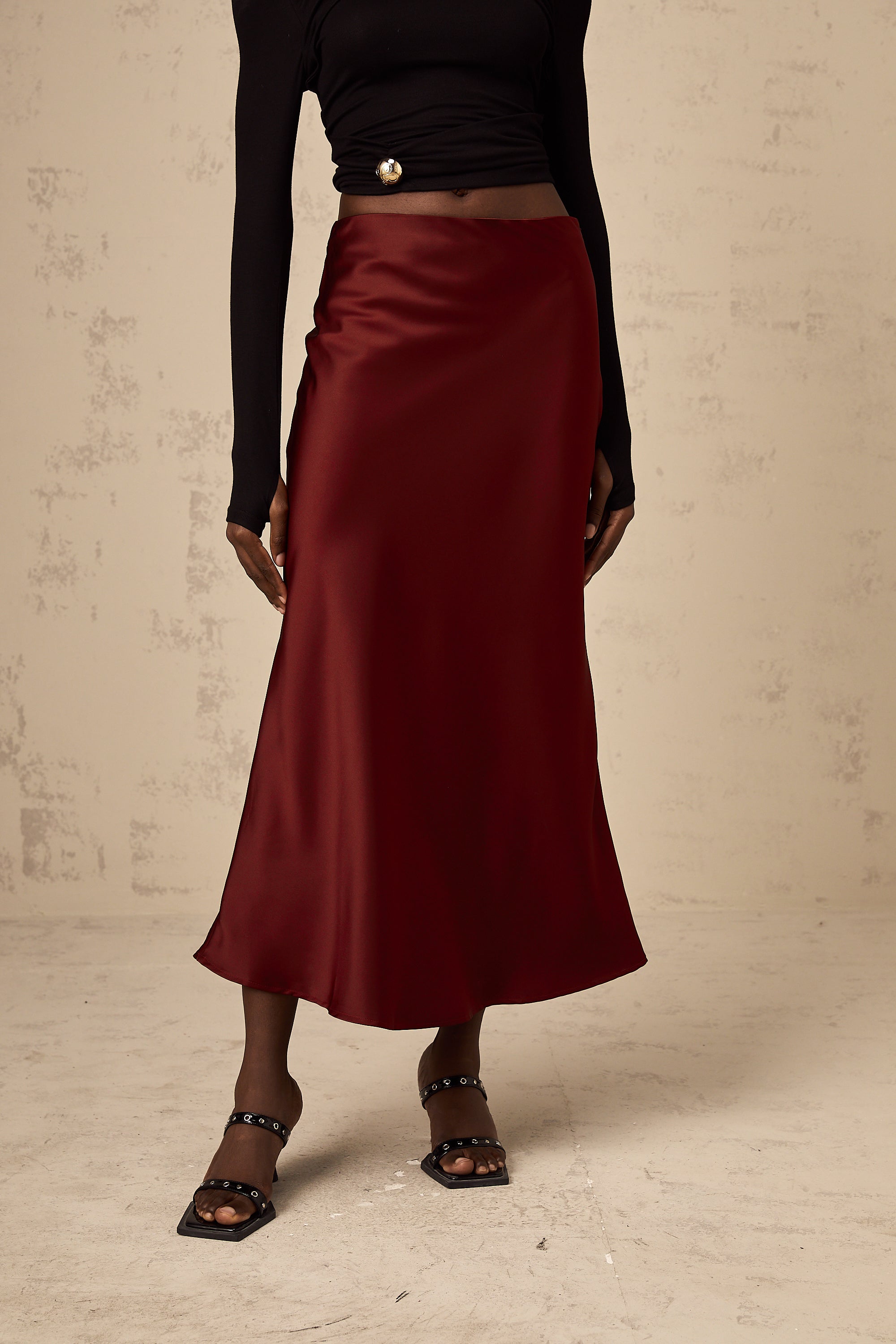 Vanessa | flared satin skirt