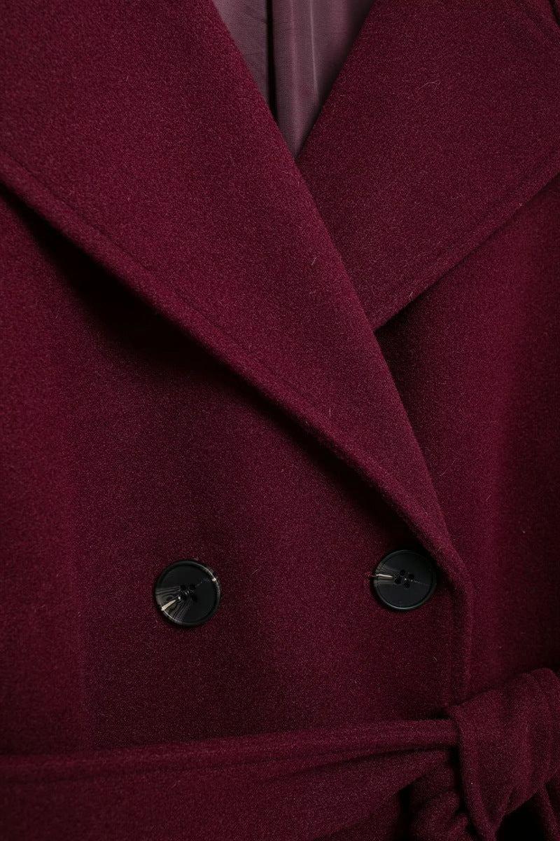 Evy | Classy Burgundy Coat